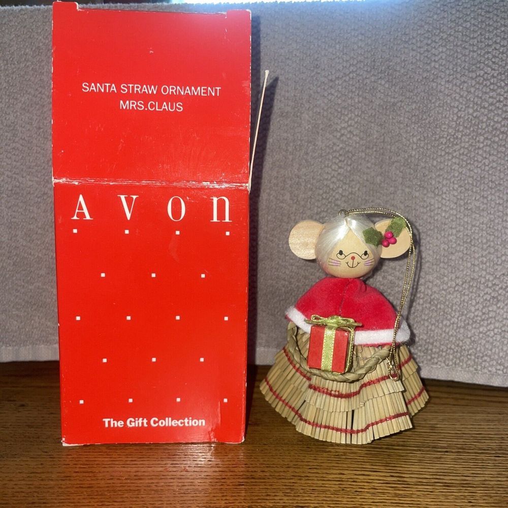 VTG AVON STRAW CHRISTMAS ORNAMENT MRS. CLAUS COUNTRY MOUSE RARE!!!